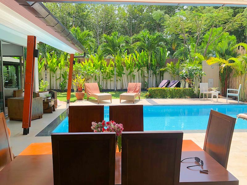 Photo Villa tropicale avec piscine de 3 chambres à vendre à Rawai Phuket