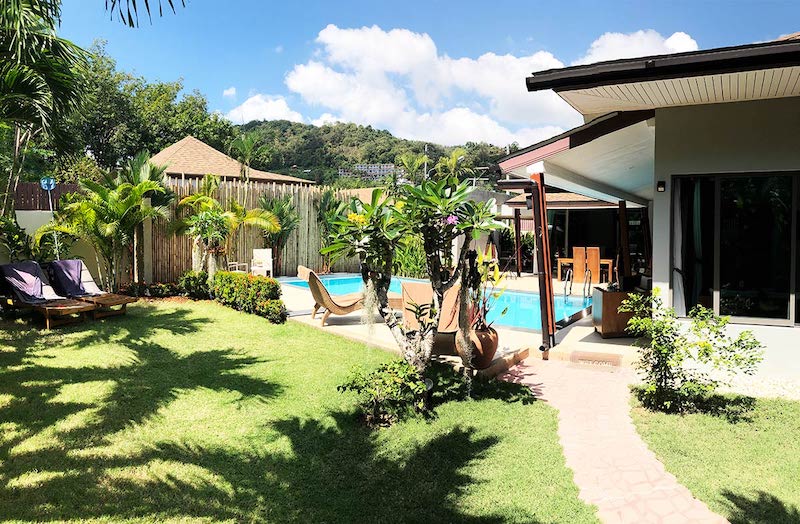 普吉岛拉威出售的带 3 居室的私人泳池别墅