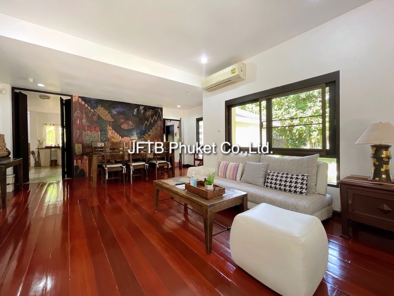 Photo Private pool villa with 4 bedrooms for sale in Rawai, Phuket Thailand  