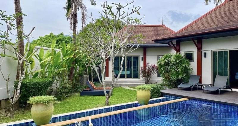 Photo Renovated pool villa 3 bedrooms for Sale  in Naiharn, Phuket. 