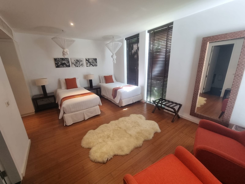 Photo Seaview 4 bedrooms pool villa for sale in Surin Beach
