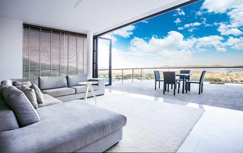 Photo Villa de luxe avec 6 chambres et vue sur la mer à vendre à Rawai