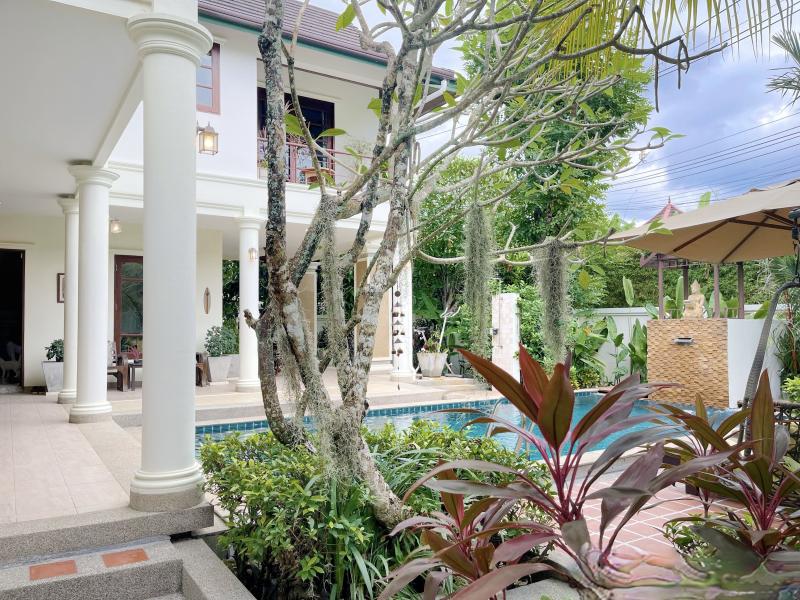 Photo Thai beach Villa for Sale in Surin, Phuket