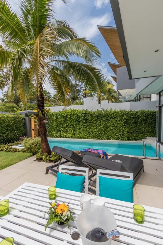 Photo Thailand-Phuket-Superb luxury pool villa for sale in Rawai