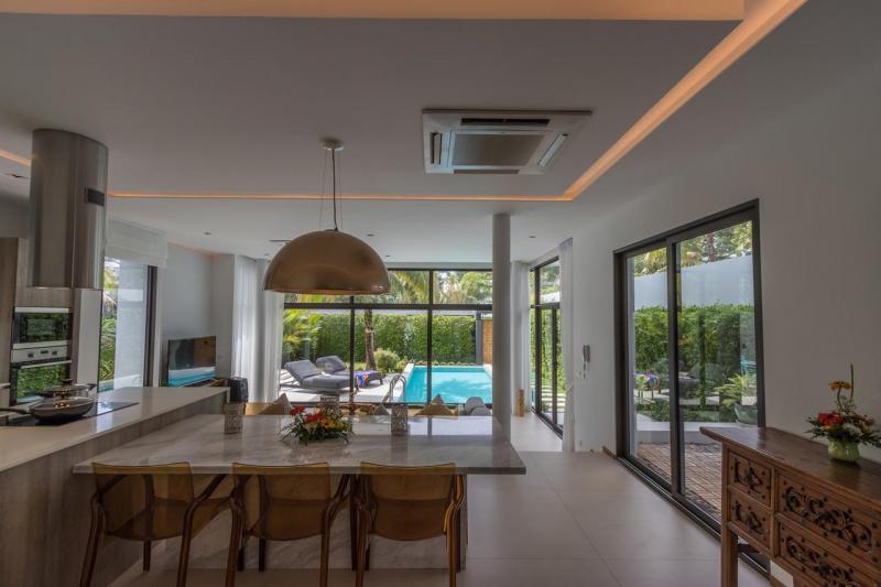 Photo Villa de 3 chambres avec piscine et jardin à vendre à Rawai, Phuket, Thailande