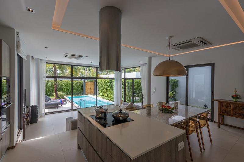 Photo Villa de 3 chambres avec piscine et jardin à vendre à Rawai, Phuket, Thailande