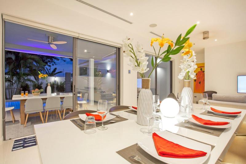 Photo Villa de luxe moderne avec 4 chambres à vendre à Rawai Phuket