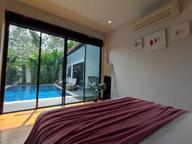 Photo Villa tropicale avec piscine de 3 chambres à vendre à Cherng Talay, Phuket