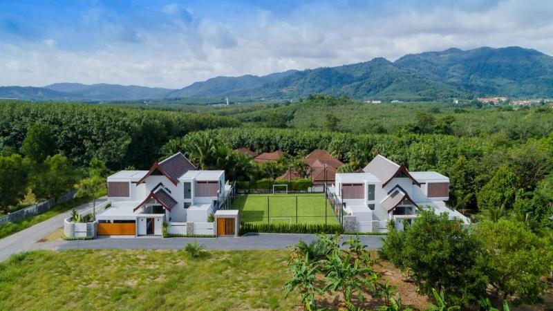Photo Twin-Villas Artistic Design for rent in Choeng Thale with 10 Bedrooms and Football Pitch 