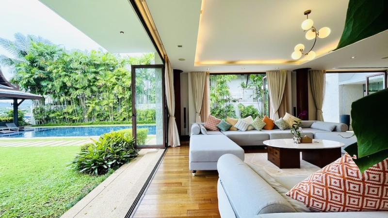 Photo Ultra Luxury Villa with Private Yacht Berth at Royal Phuket Marina
