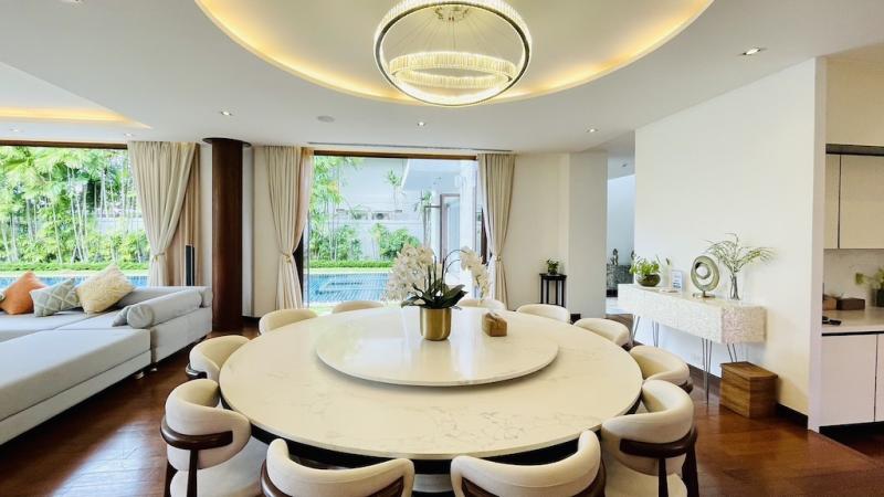 ภาพถ่าย Ultra Luxury Villa พร้อมท่าจอดเรือยอทช์ส่วนตัวที่ Royal Phuket Marina