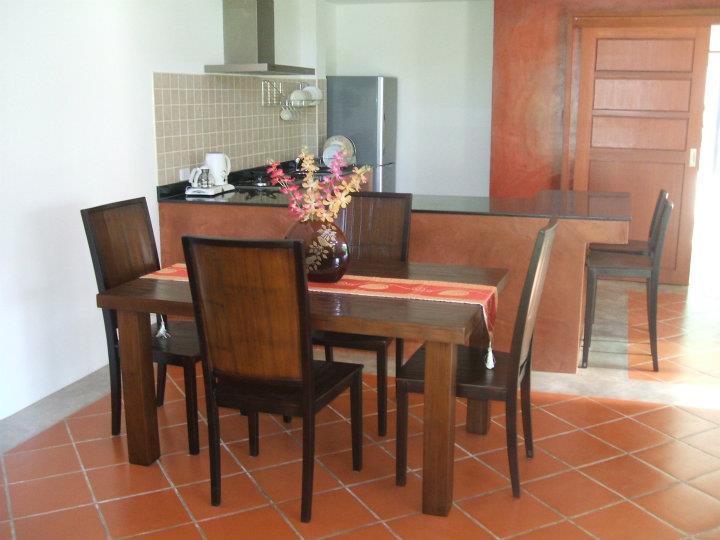 Photo Villa with 2 Bedrooms and a shared pool for rent in Chalong